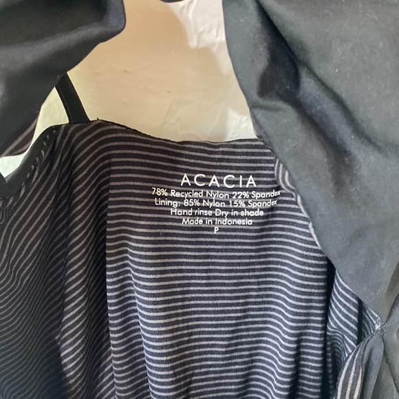 Acacia indies one piece - Picture 2 of 5